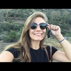 Meet your Posher, Rosy